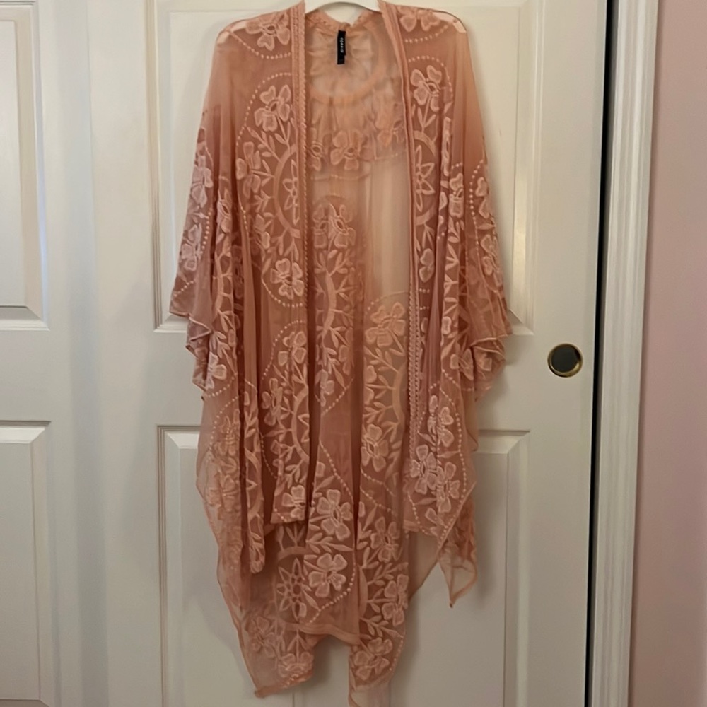 Elegant Floral Lace Kimono - Pink